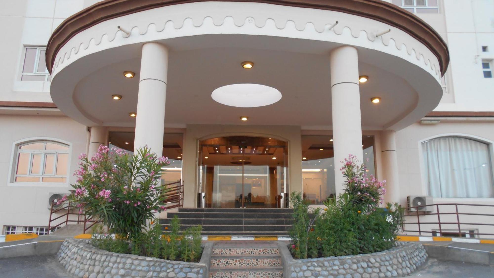 Nizwa Hotel Apartments Екстер'єр фото