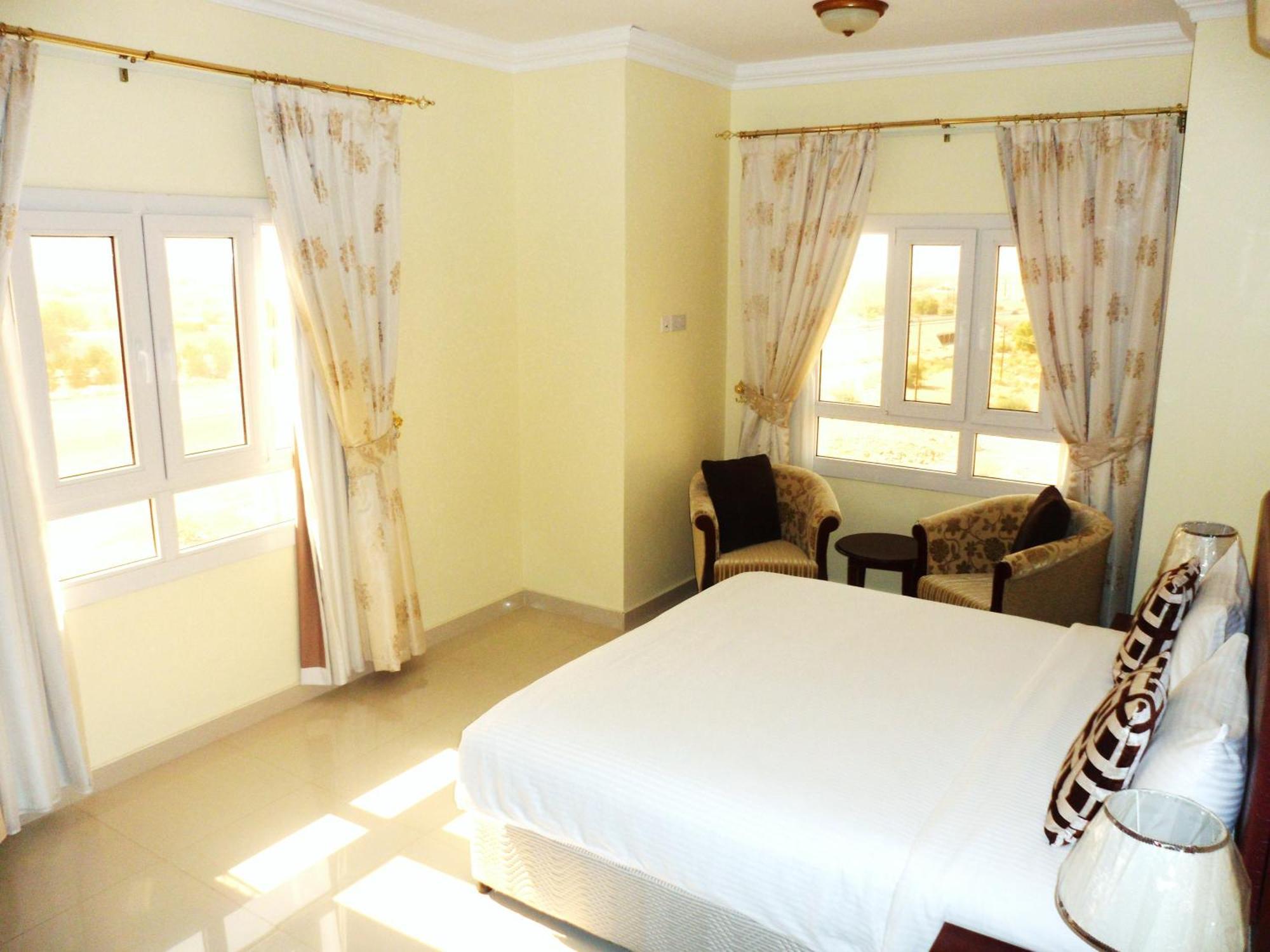 Nizwa Hotel Apartments Екстер'єр фото