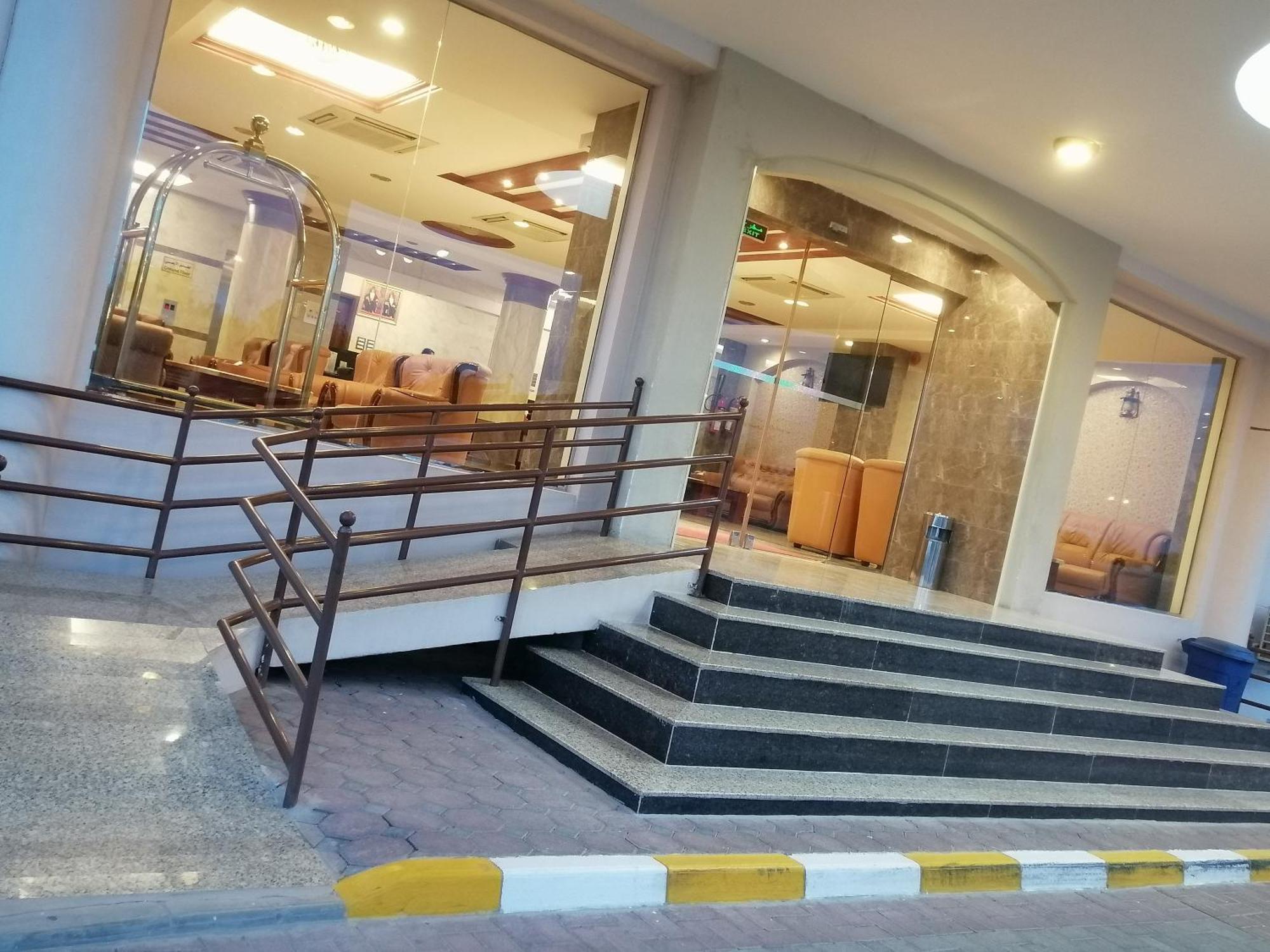 Nizwa Hotel Apartments Екстер'єр фото