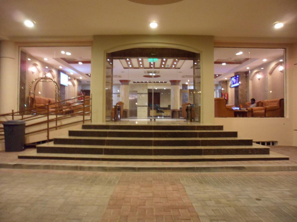 Nizwa Hotel Apartments Екстер'єр фото